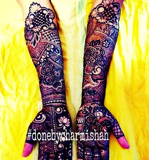 Charmi Mehendi Artist