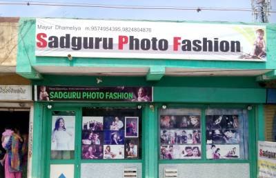 Sadguru Photo Fashion