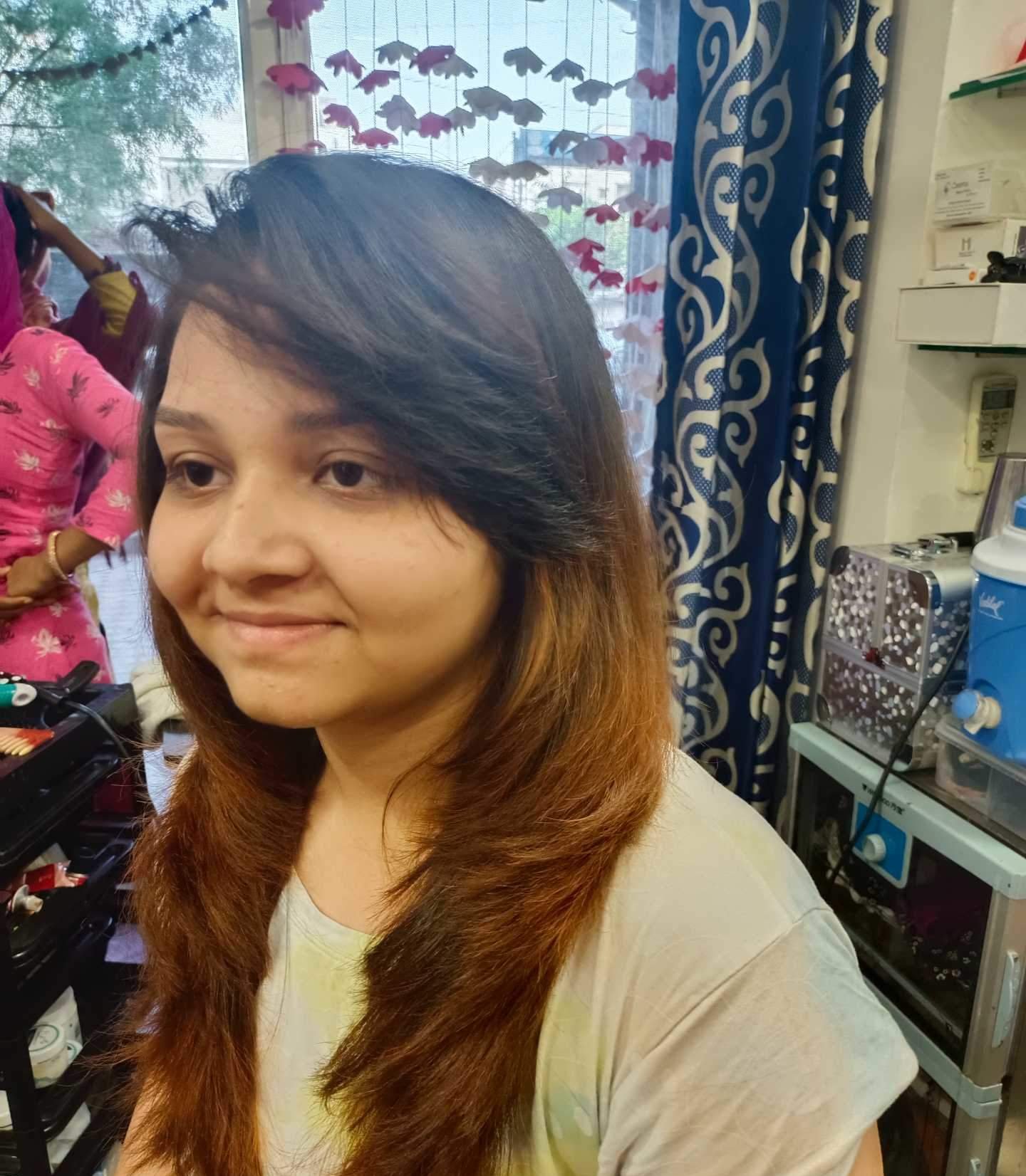 Seema Beauty Salon