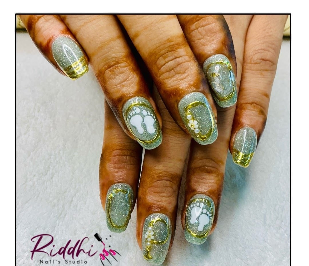Riddhi Mehndi & Nail's Studio