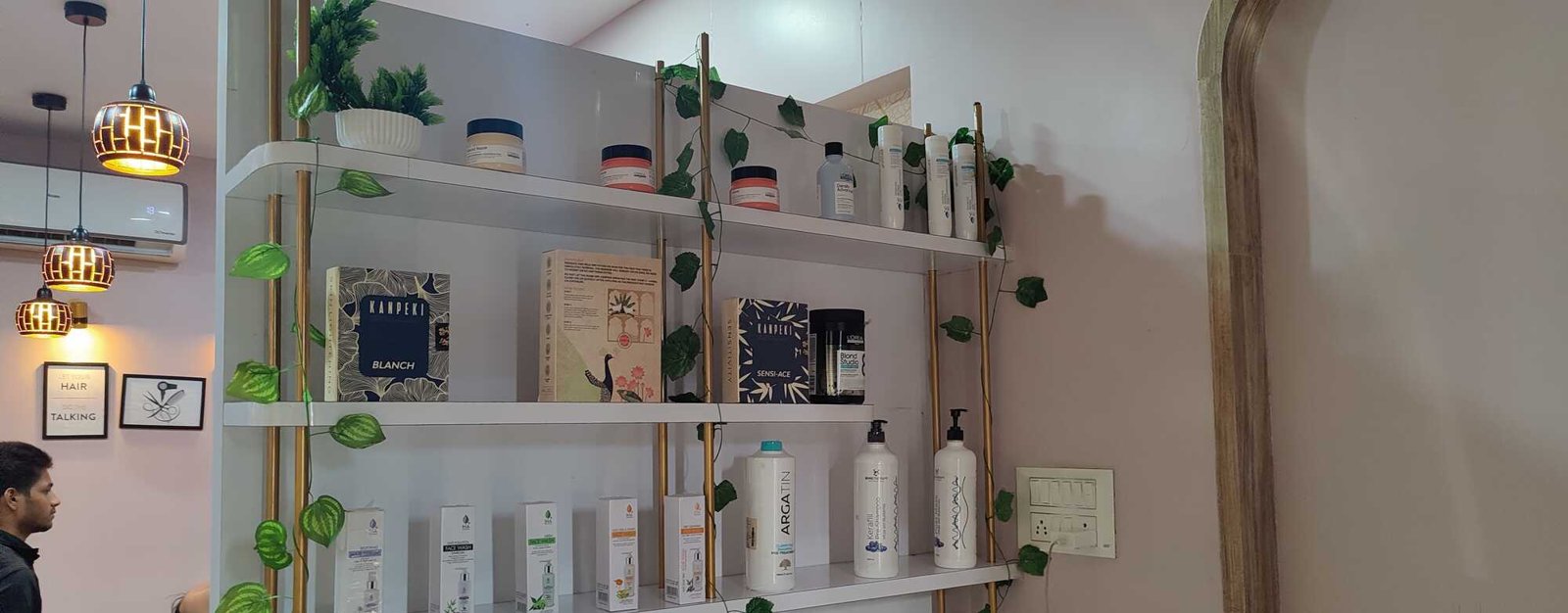 Grooming World Unisex Salon