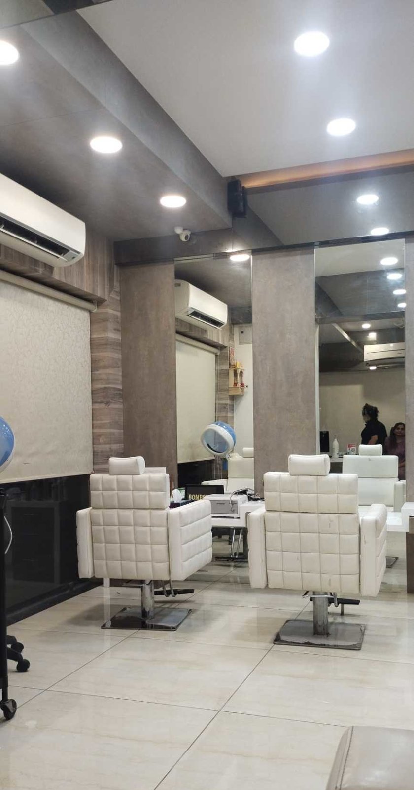 Bombshell Salon