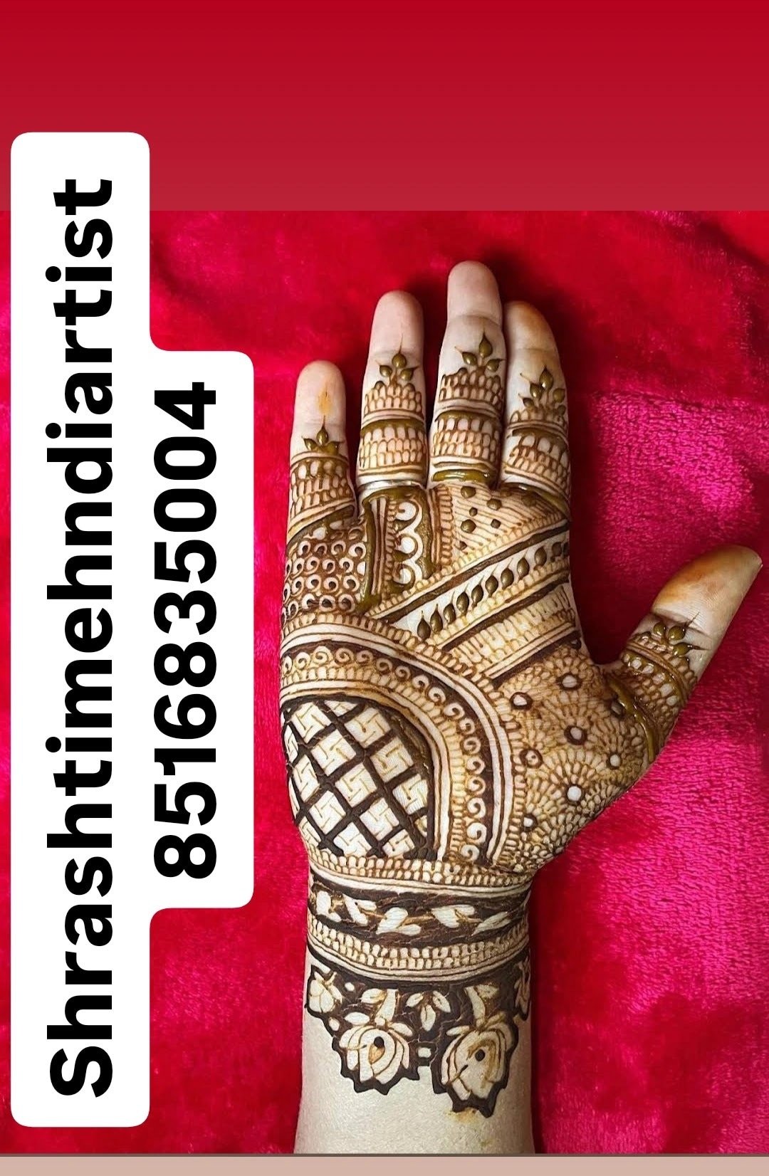 Shrashti Mehndi Artist