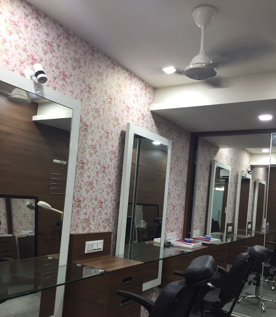 Naaz Beauty Parlour