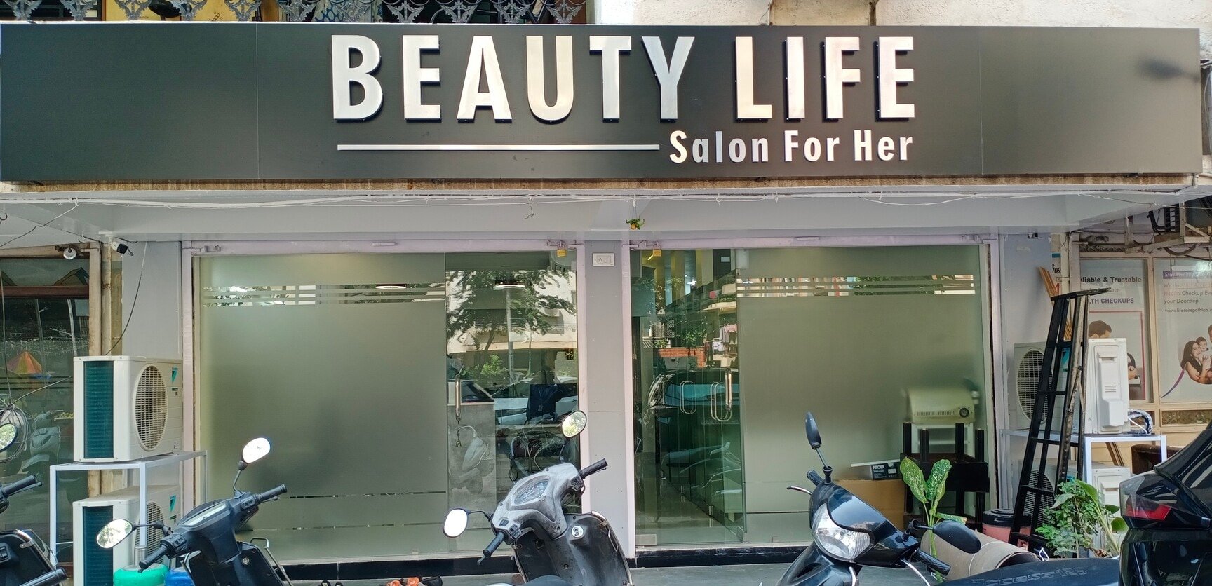 Beauty Life Parlour And Classes