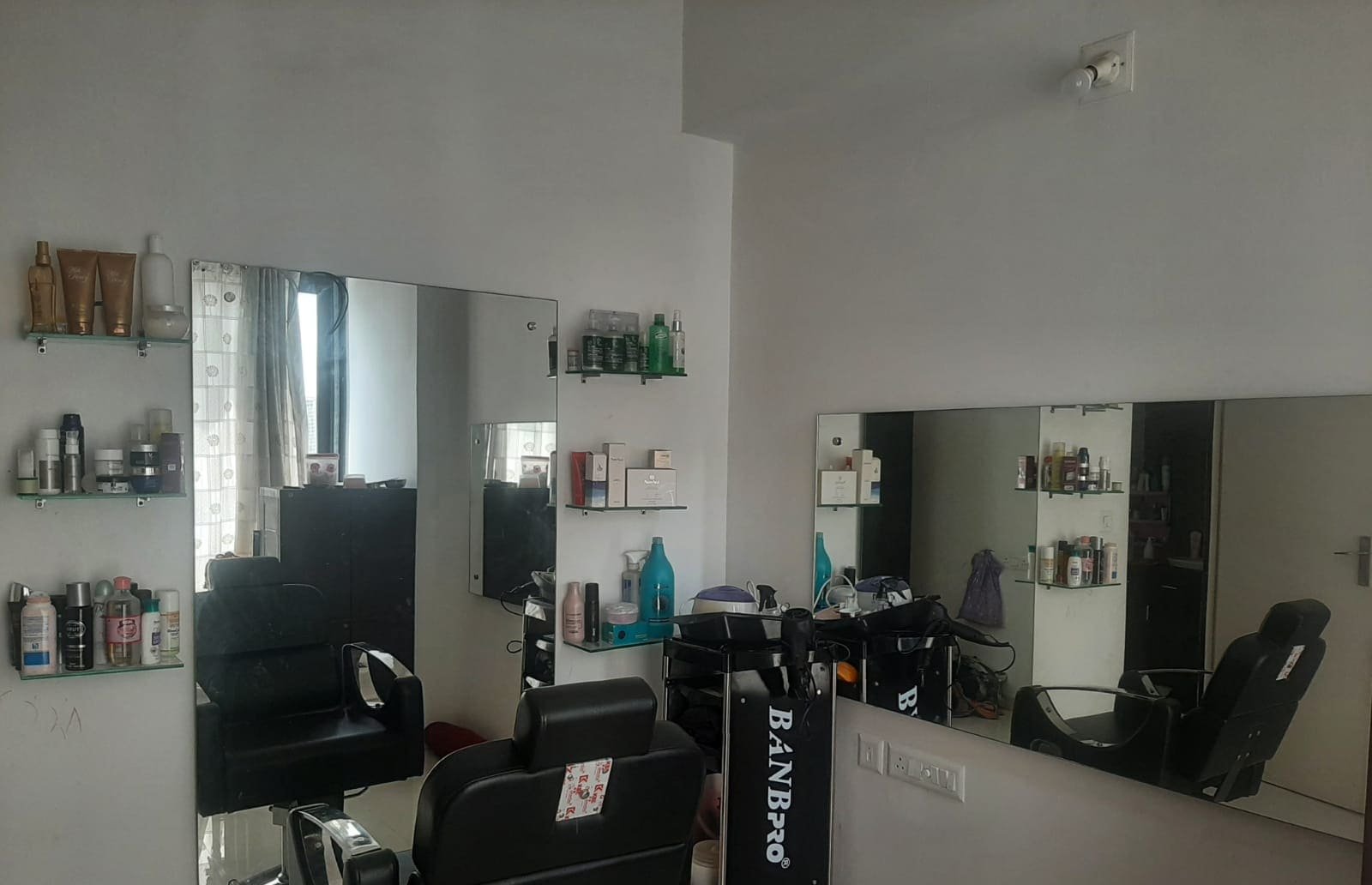 Mili's Beauty Salon
