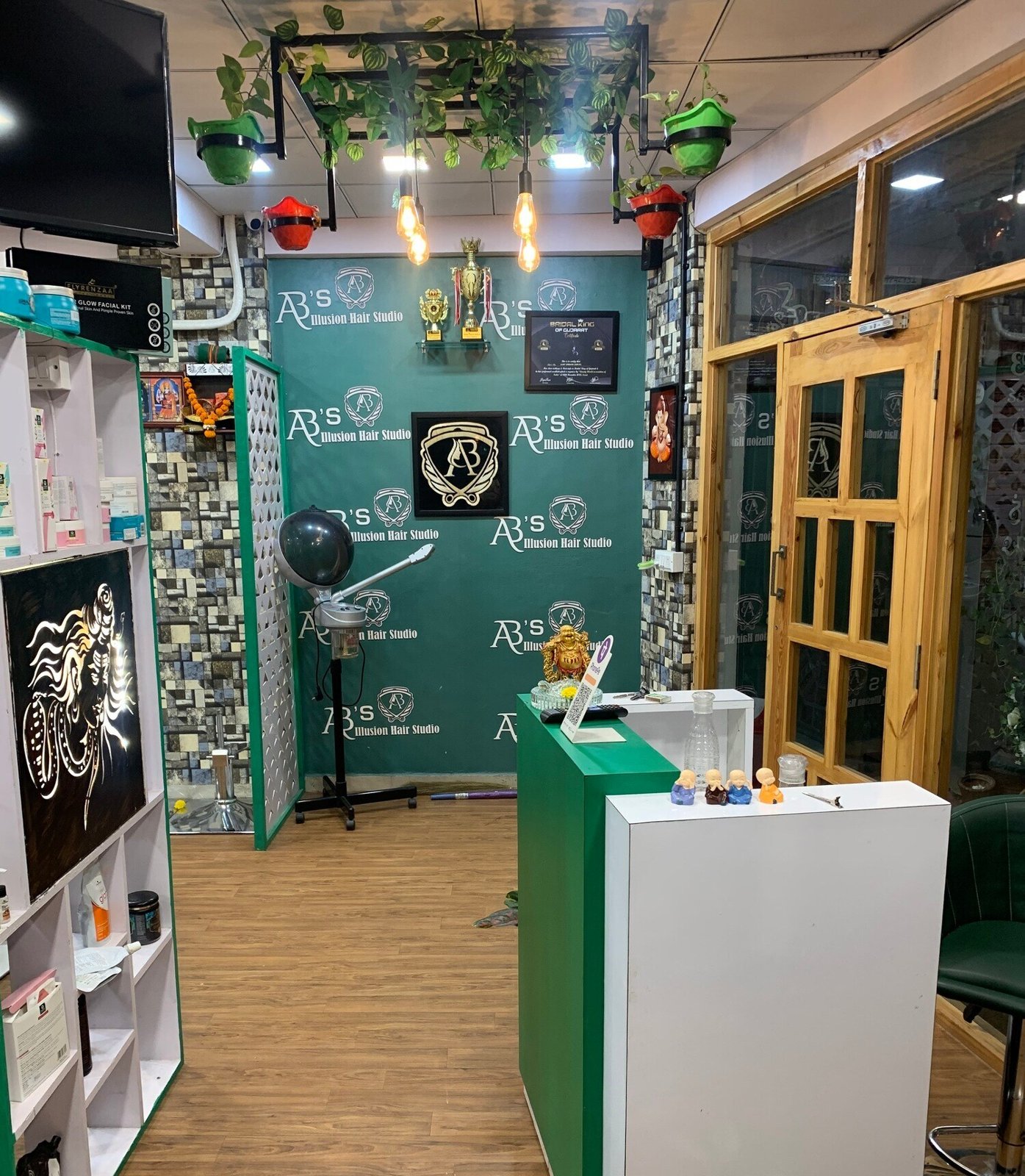 AB's Illusion Hair Studio