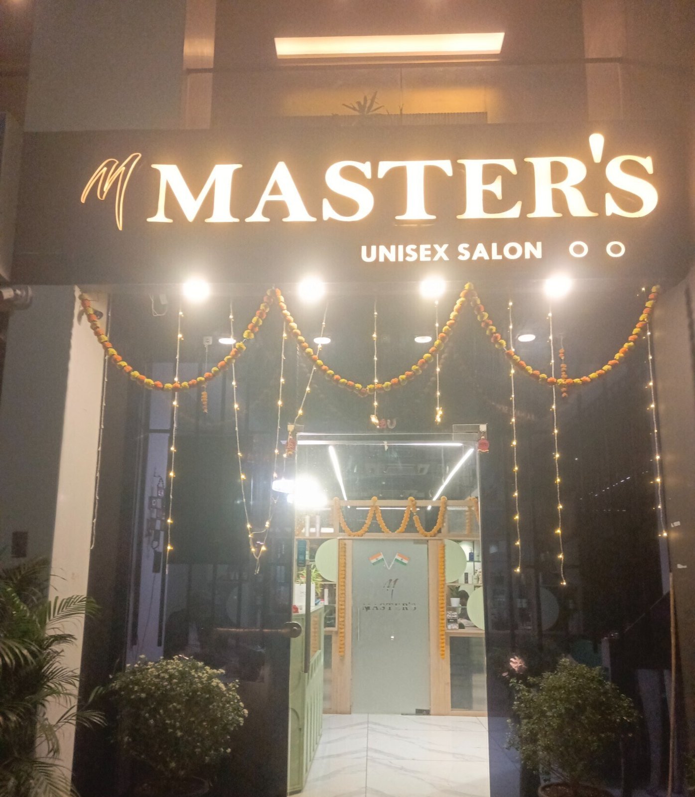 Master's Unisex Salon