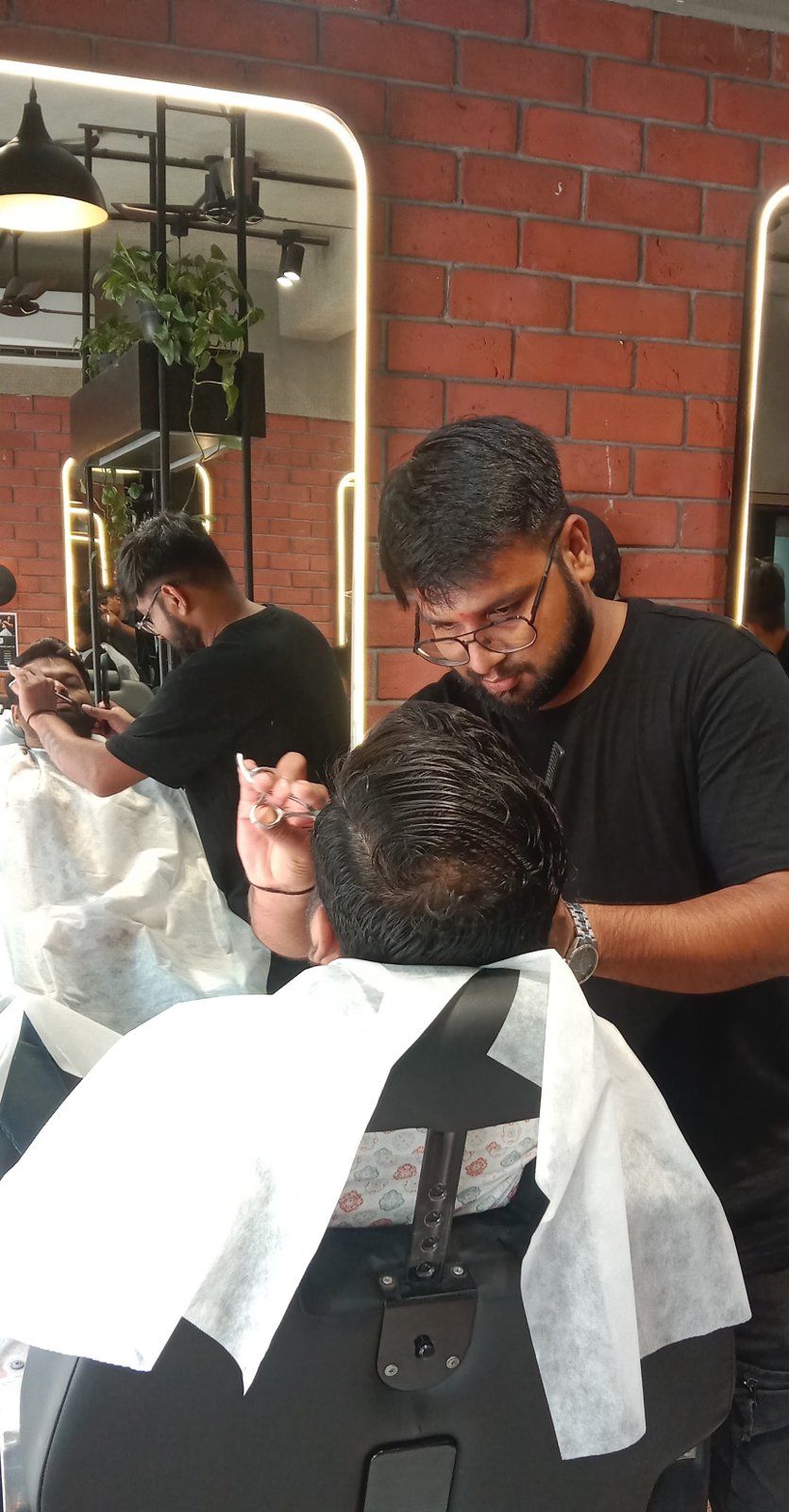 Yk Creation Gentaleman Barber Shop