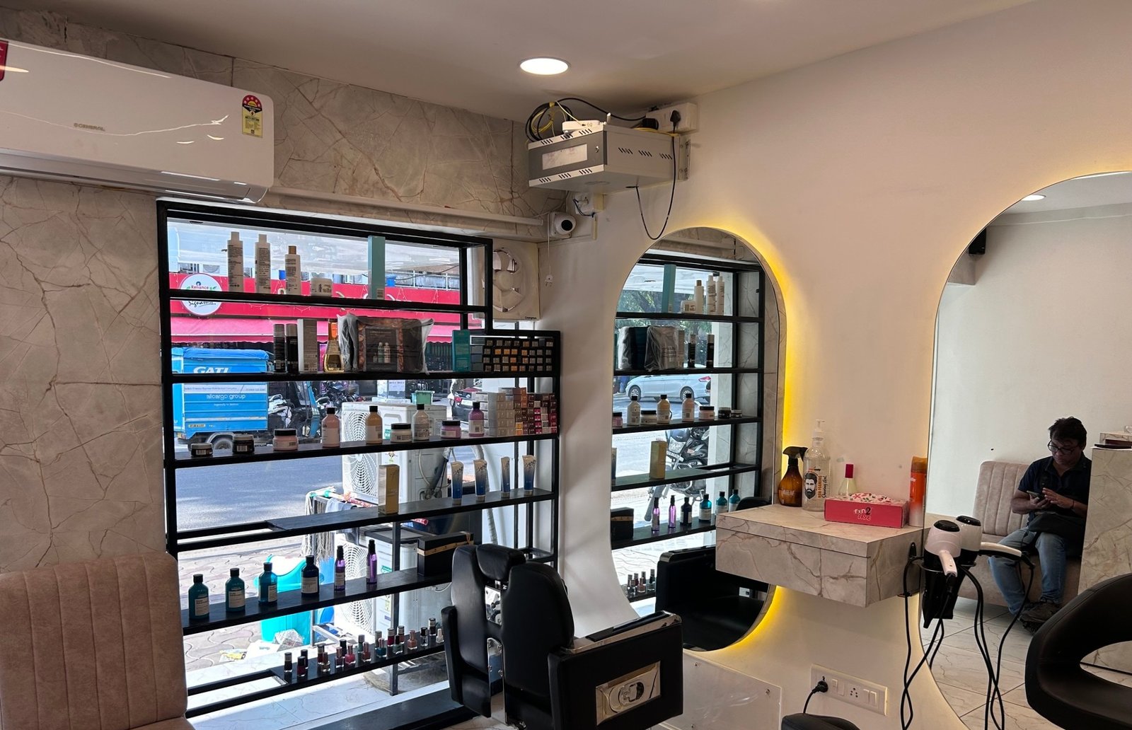 Creato The Family Salon