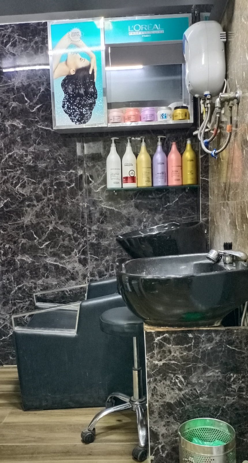 Ellis Salon